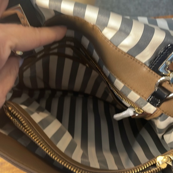 Tre Vero two tone leather handbag with dust bag - Picture 10 of 16